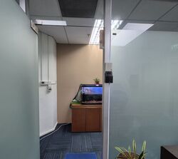 North Bridge Centre (D7), Office #622589471